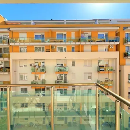 Cosy Living Apartment W Balcony Budapesta Exterior foto